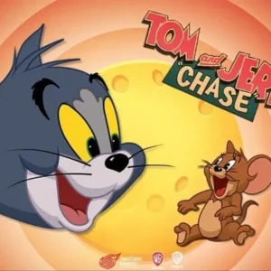 Gameplay of Tom and Jerry Chase with Tom chasing Jerry.